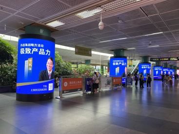 強勢吸睛！許戰(zhàn)海策劃以極致產(chǎn)品力打造機場高鐵硬核廣告